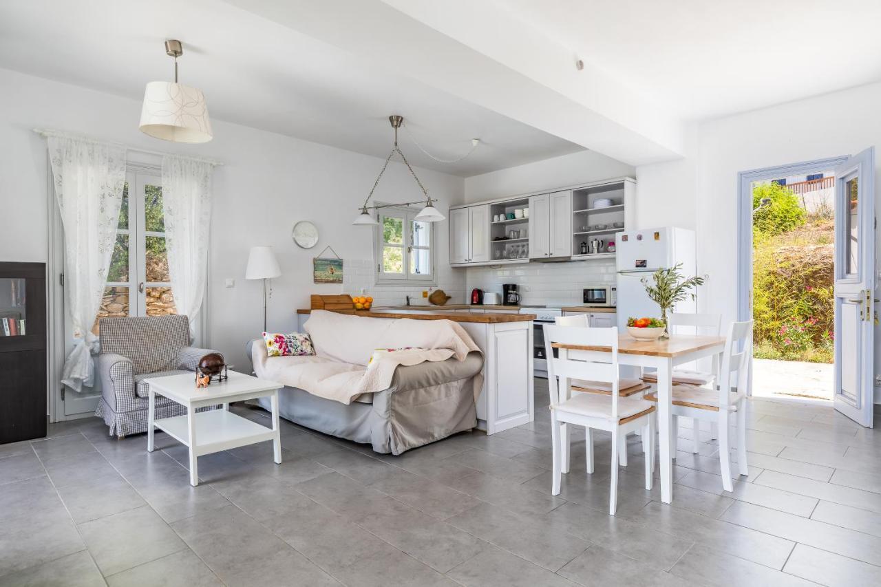 Villa Rodia With Swimming Pool On Skopelos Island Екстериор снимка