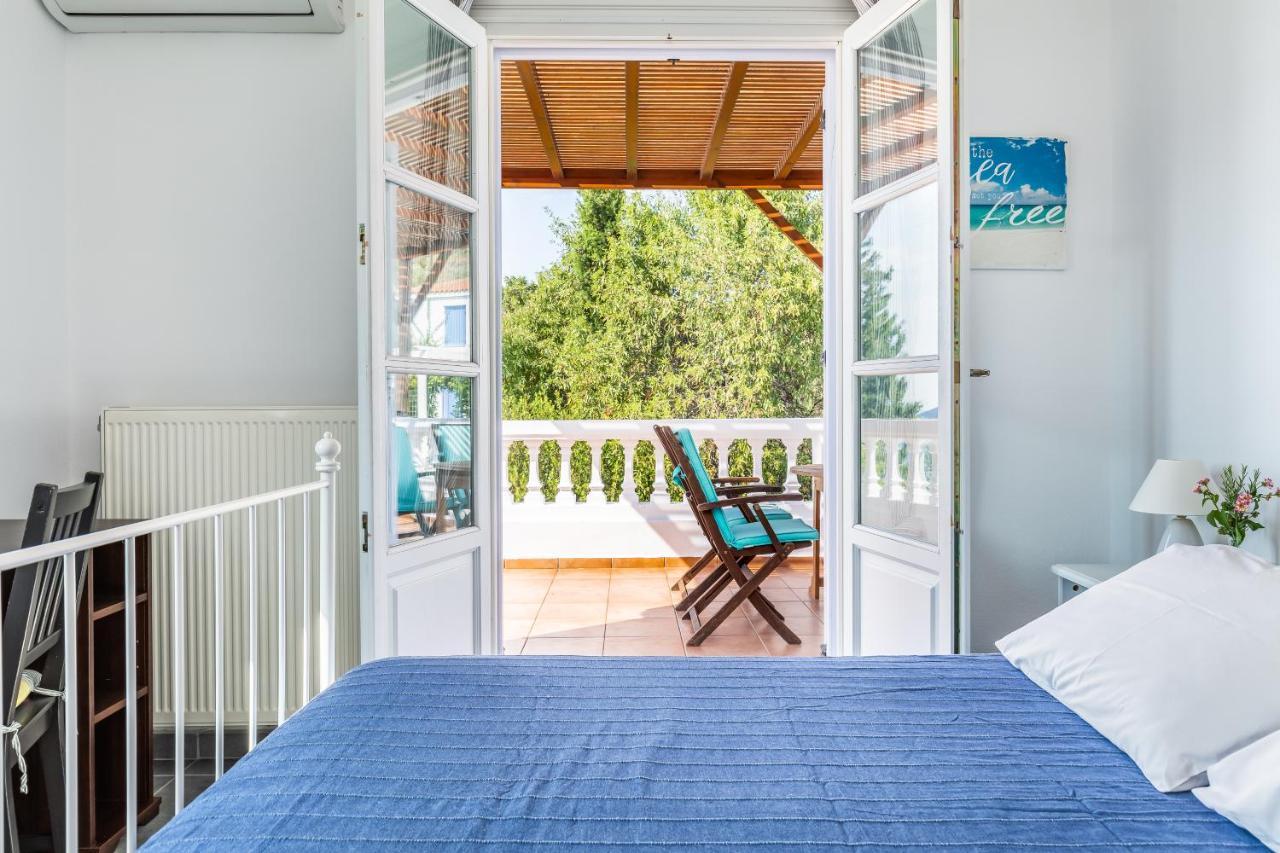 Villa Rodia With Swimming Pool On Skopelos Island Екстериор снимка