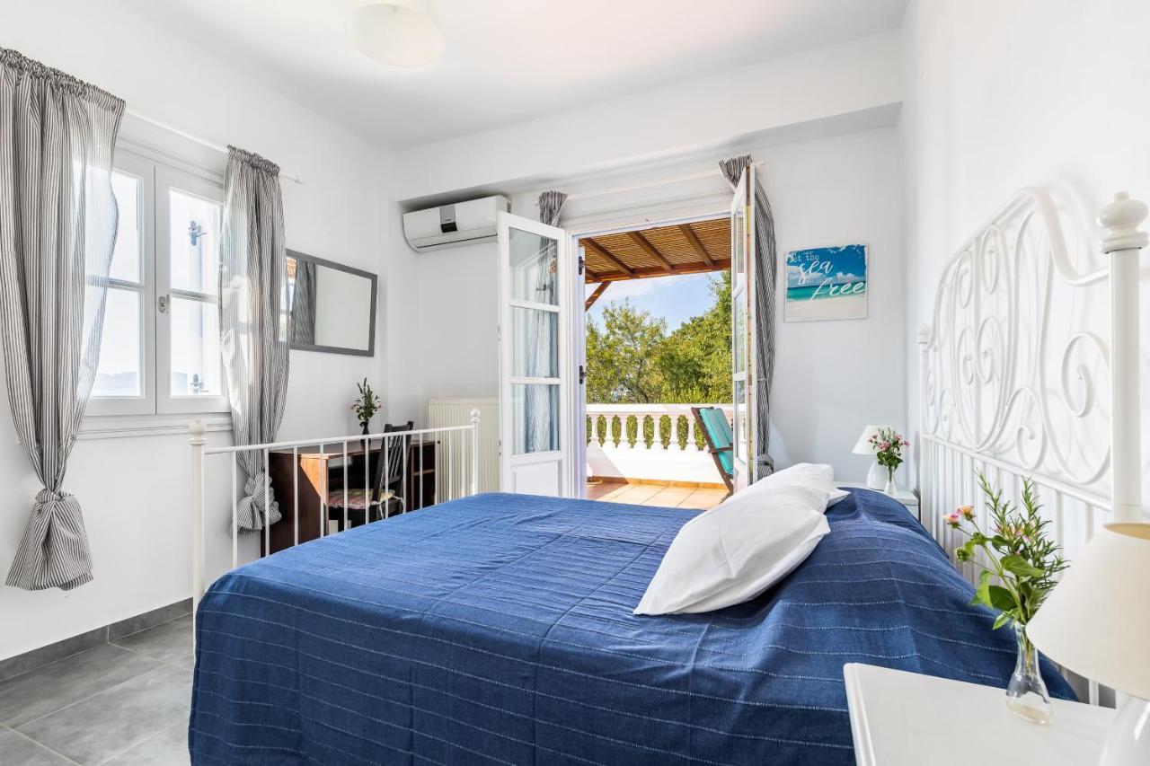 Villa Rodia With Swimming Pool On Skopelos Island Екстериор снимка